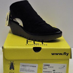 *NWT* Fly London Yame Suede Navy Sz US 9 EU 40